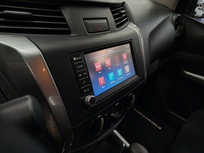 2023 Nissan NP300 FRONTIER 4 PTS LE L4 25L TA AAC VE ESTRIBOS RA-17