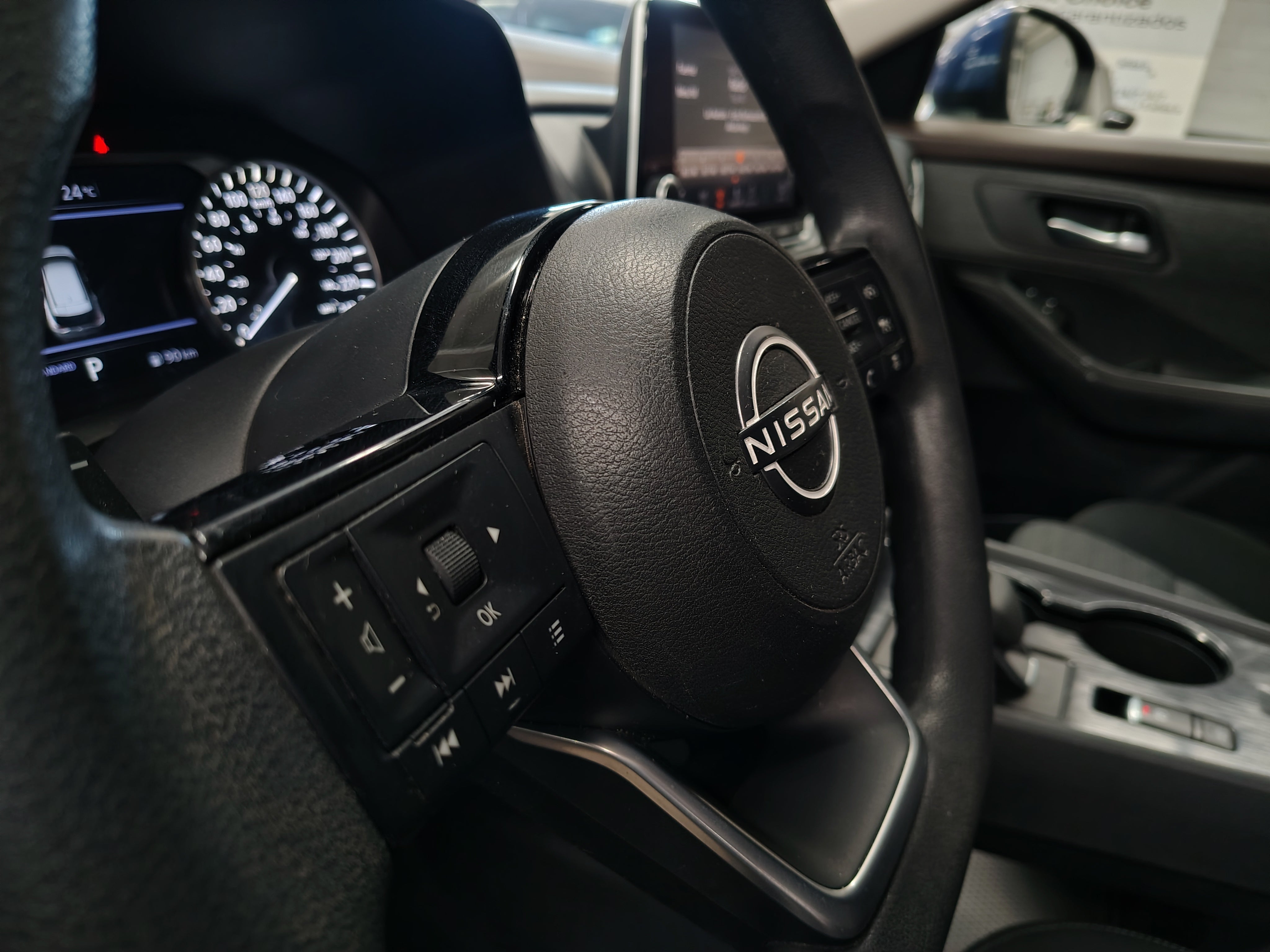 2023 Nissan X-TRAIL 5 PTS ADVANCE CVT QCP 5 PAS RA-18